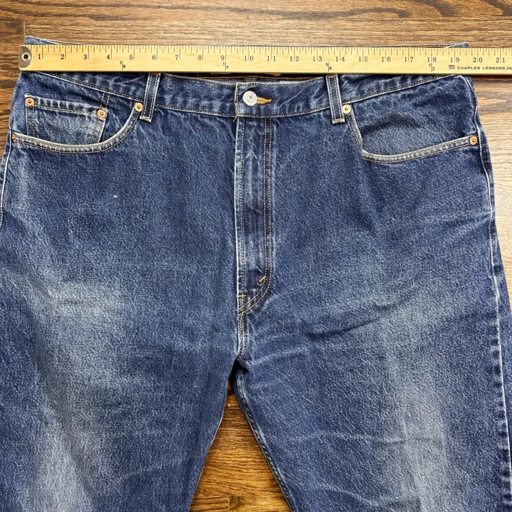 Levis 505 Regular Fit Jeans Mens 42x30 Straight‎ Leg Medium Wash Blue Denim